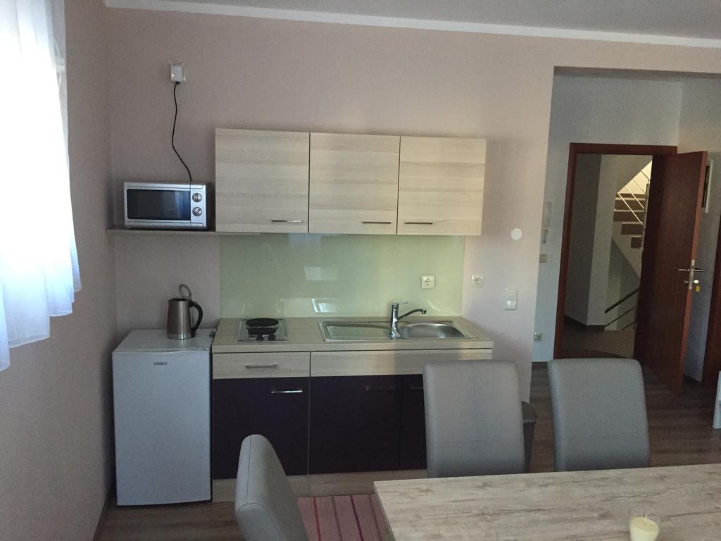 Apartments Petra Szluin Kültér fotó