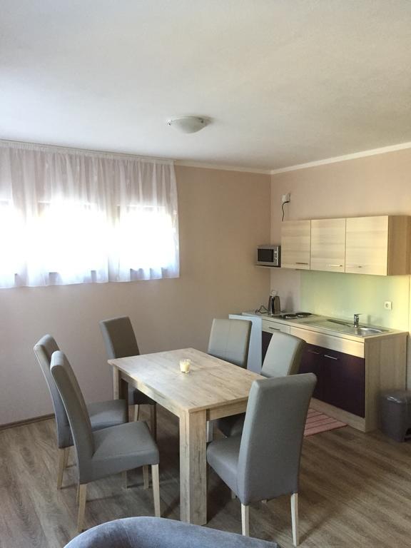 Apartments Petra Szluin Kültér fotó
