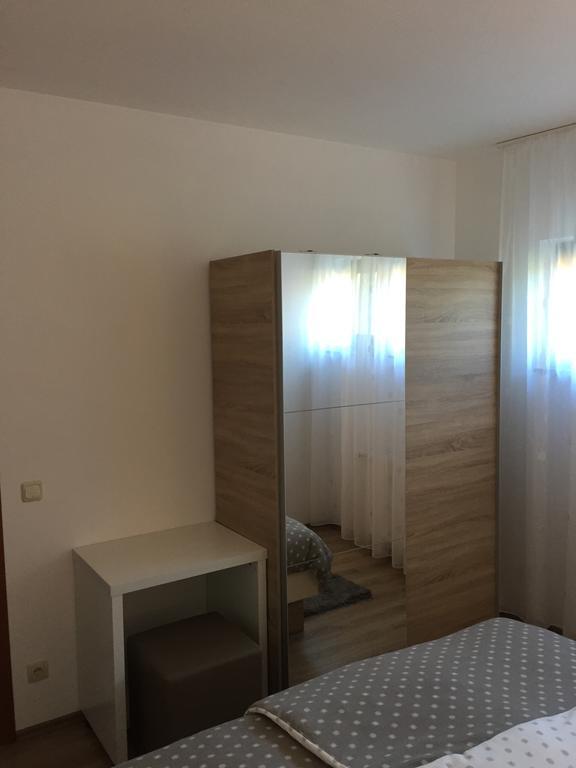 Apartments Petra Szluin Kültér fotó