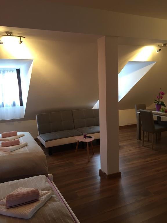 Apartments Petra Szluin Kültér fotó